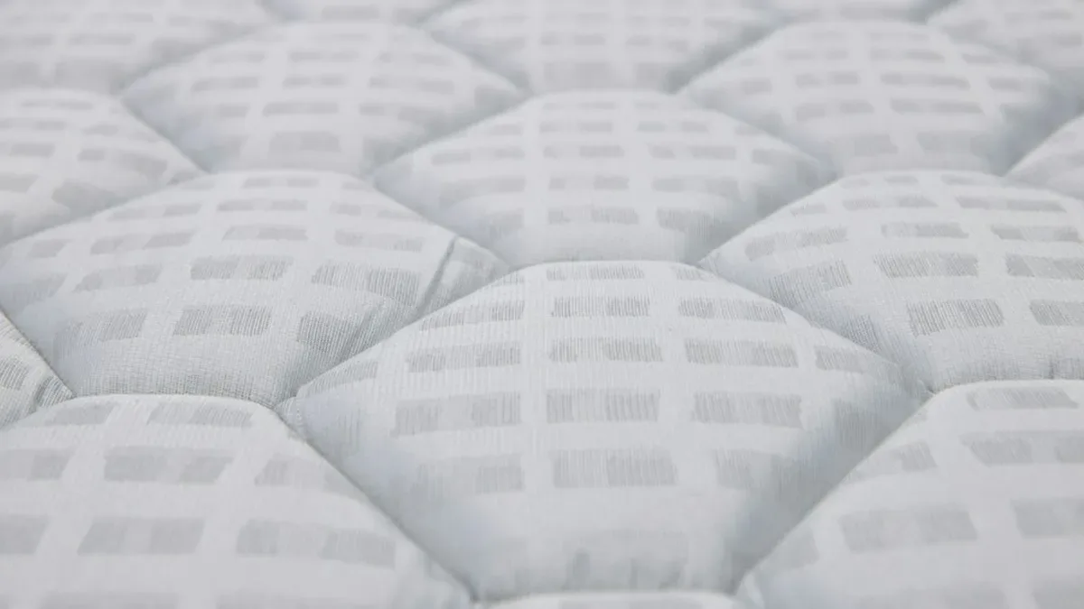 matelas ferme ou mi ferme mal de dos — Matelas ferme ou mi-ferme : le match, preuves à l'appui